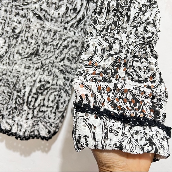 Alberto Makali - Picture 10 of 14